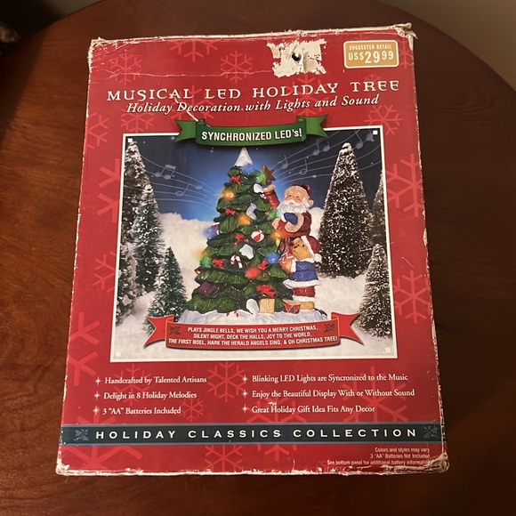 MUSICAL LED HOLIDAY TREE. SANTA  CLAUSE AND LITTLE BEAR 🎅 🐻🎄🌲 - Picture 9 of 11